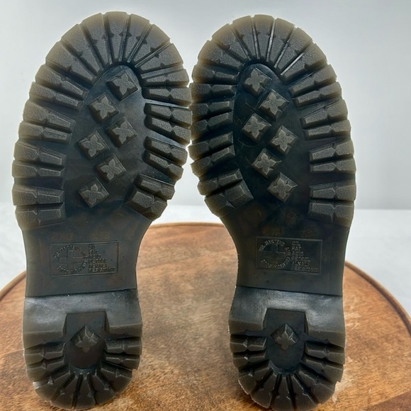 EUC Dr. Martens “Jadon III” W size 7 boot (#3143057) - Picture 7 of 10